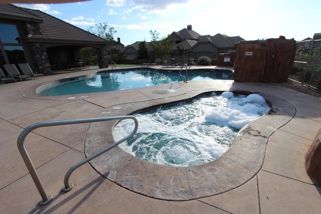 Canyon Villas At Coral Ridge Washington Exterior photo
